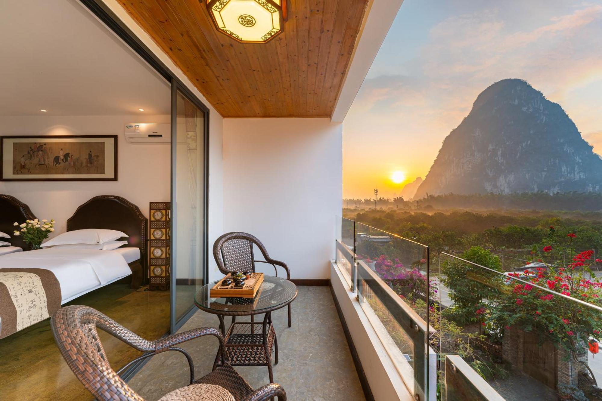 Leisure Courtyard Hotel Yangshuo-Free Shuttle Bus To Yangshuo Station Stay 2 Nights One Way Bagian luar foto