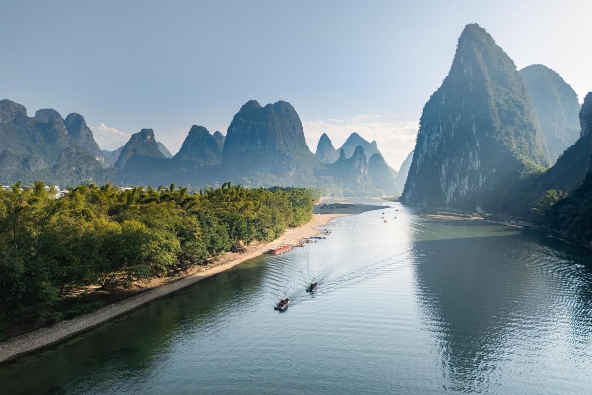 Leisure Courtyard Hotel Yangshuo-Free Shuttle Bus To Yangshuo Station Stay 2 Nights One Way Bagian luar foto