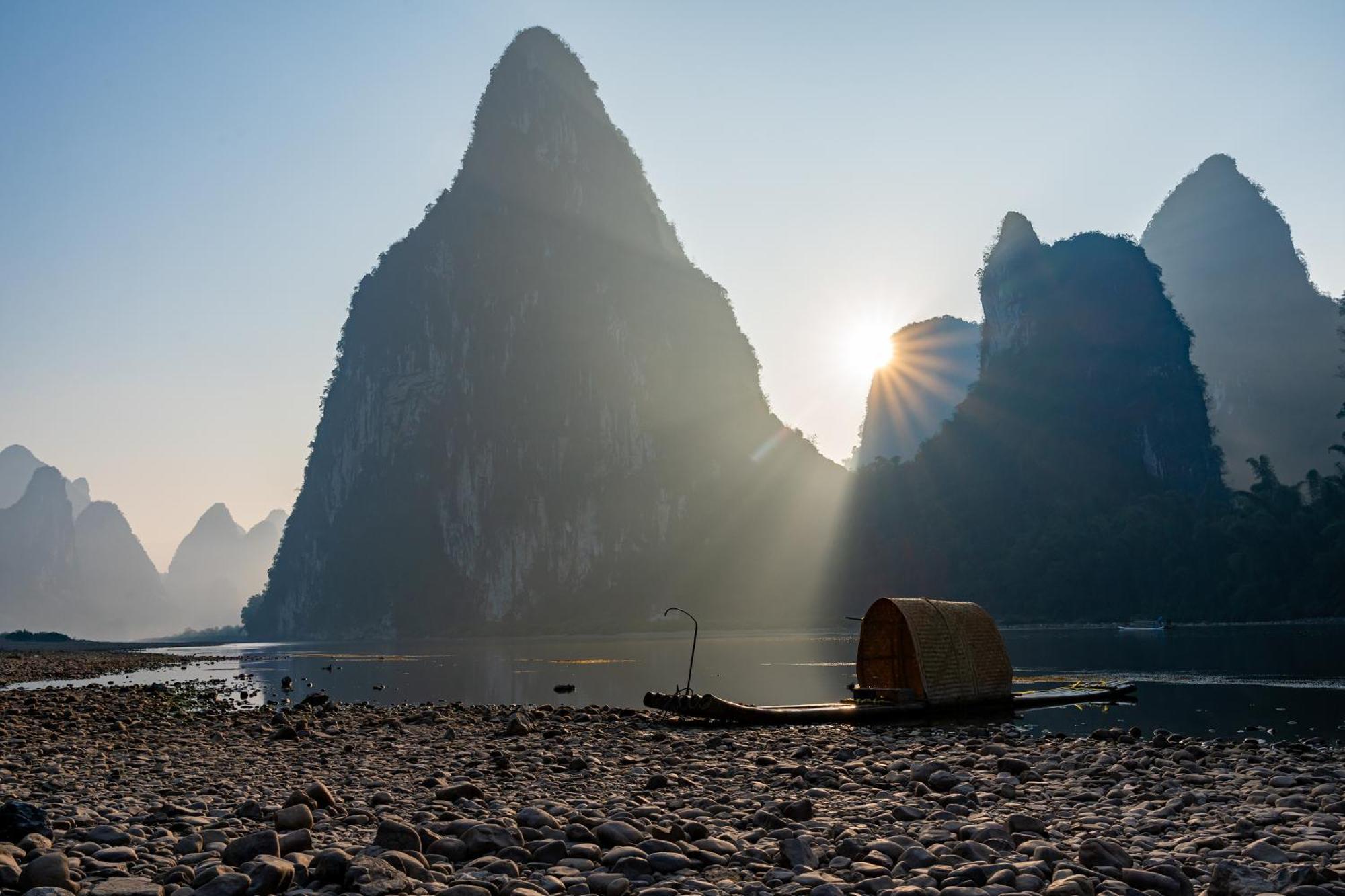 Leisure Courtyard Hotel Yangshuo-Free Shuttle Bus To Yangshuo Station Stay 2 Nights One Way Bagian luar foto