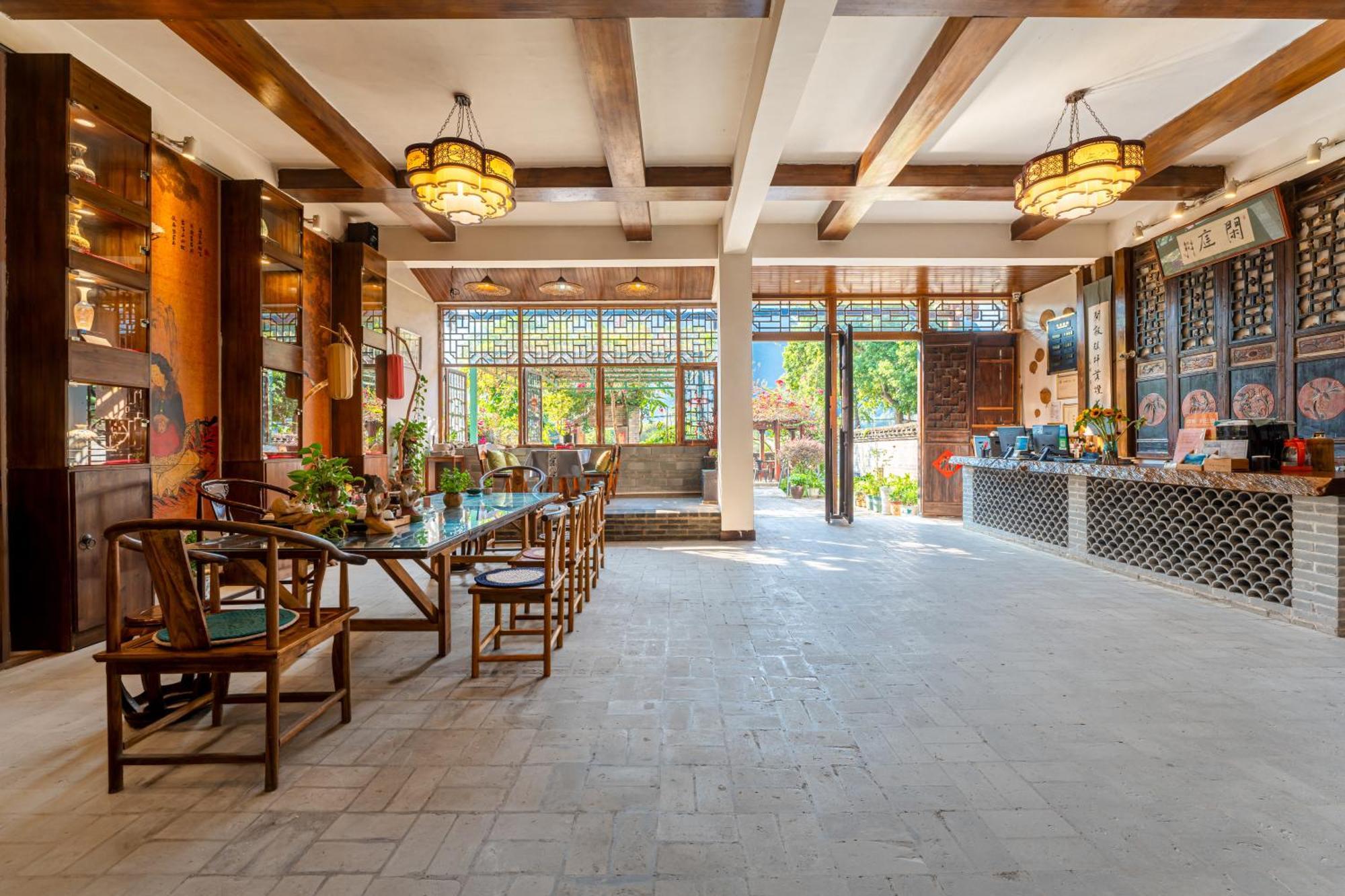 Leisure Courtyard Hotel Yangshuo-Free Shuttle Bus To Yangshuo Station Stay 2 Nights One Way Bagian luar foto